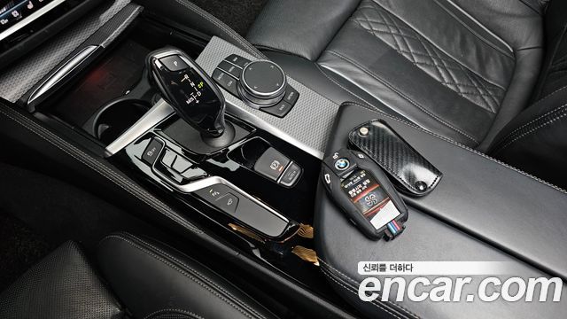 BMW 5-Series 2019 — photo 9