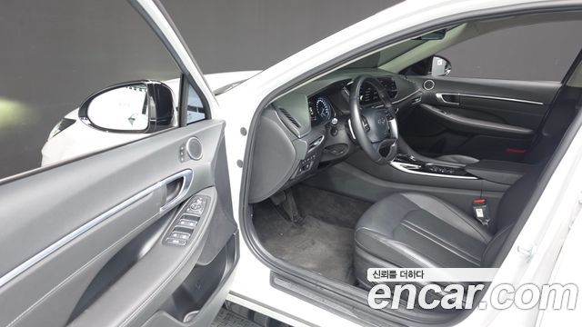 Hyundai Sonata 2022 — photo 13
