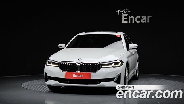 BMW 5-Series 2022 — photo 3