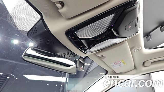 BMW 5-Series 2022 — photo 22