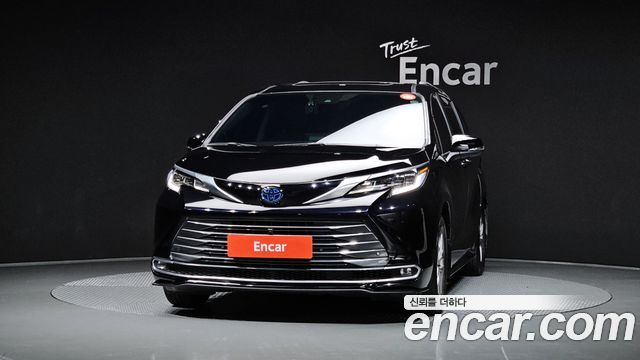 Toyota Sienna 2024 — photo 3