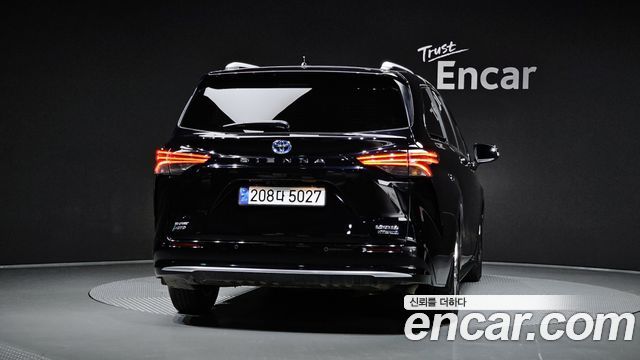 Toyota Sienna 2024 — photo 4
