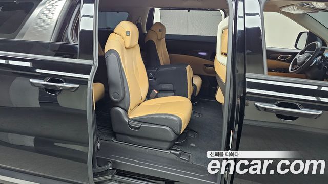 Kia Canival 2023 — photo 17