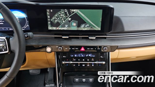 Kia Canival 2023 — photo 18