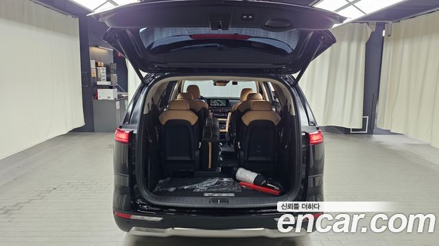 Kia Canival 2023 — photo 22