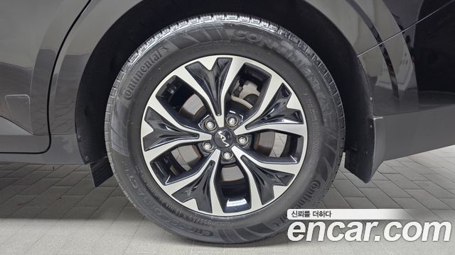 Kia Canival 2023 — photo 7