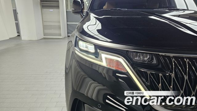 Kia Canival 2023 — photo 8