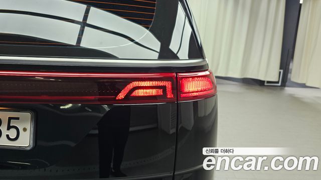 Kia Canival 2023 — photo 9