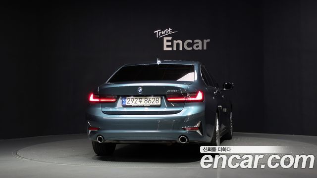 BMW 3-Series 2021 — photo 4