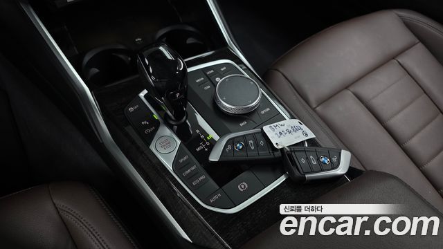 BMW 3-Series 2021 — photo 12