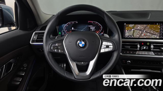BMW 3-Series 2021 — photo 19