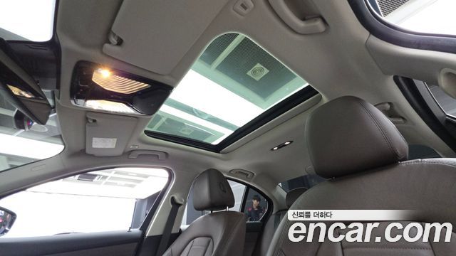 BMW 3-Series 2021 — photo 24