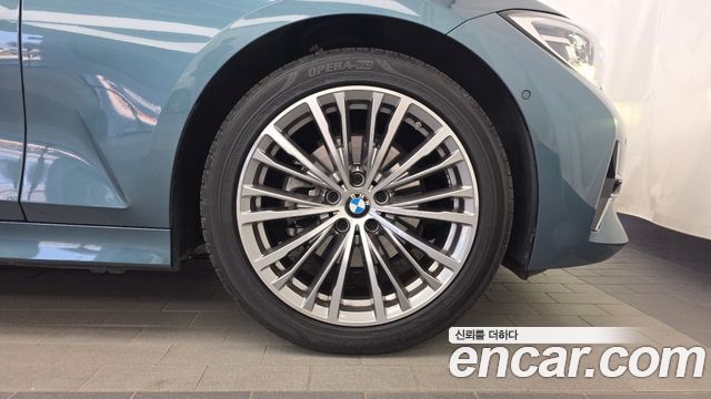 BMW 3-Series 2021 — photo 7