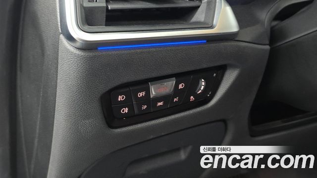 BMW 3-Series 2021 — photo 29