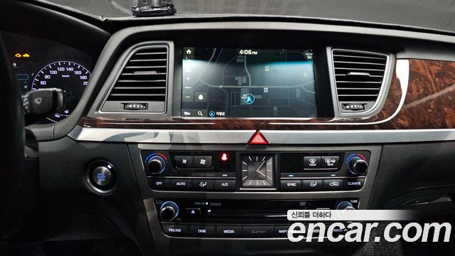 Hyundai Genesis 2015 — photo 22