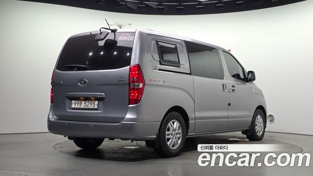 Hyundai Starex 2019 — photo 2