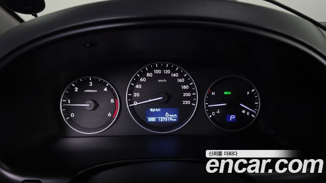 Hyundai Starex 2019 — photo 11