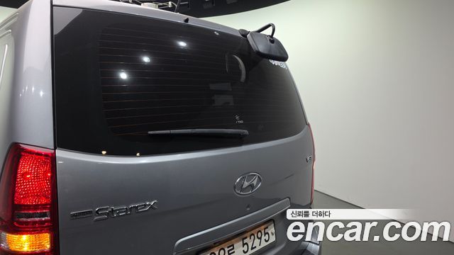 Hyundai Starex 2019 — photo 29
