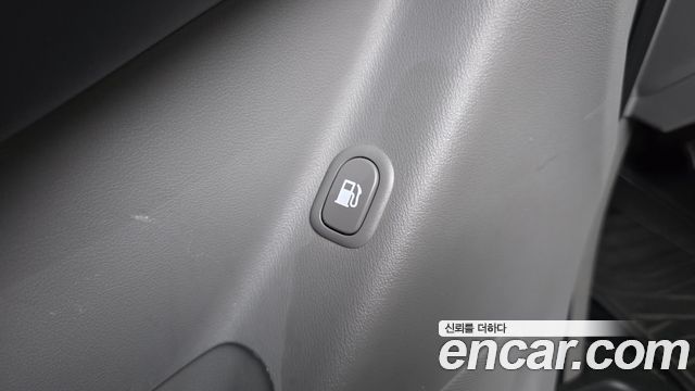 Hyundai Starex 2019 — photo 30