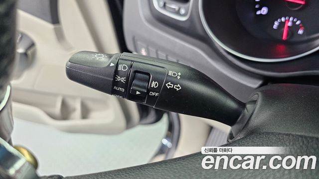 Kia Canival 2015 — photo 17
