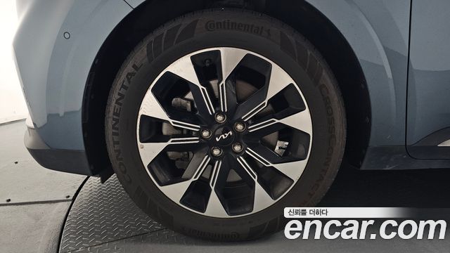 Kia Canival 2023 — photo 5