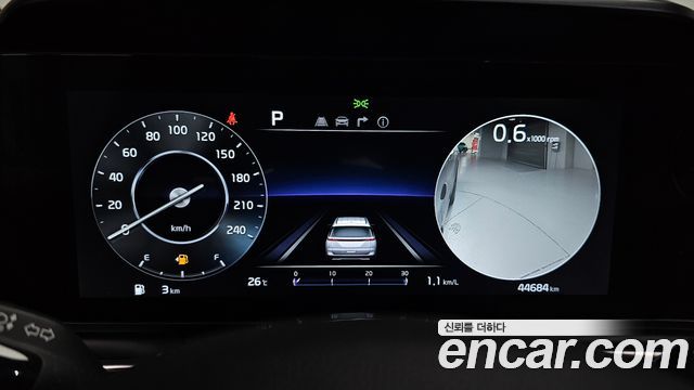 Kia Canival 2023 — photo 11