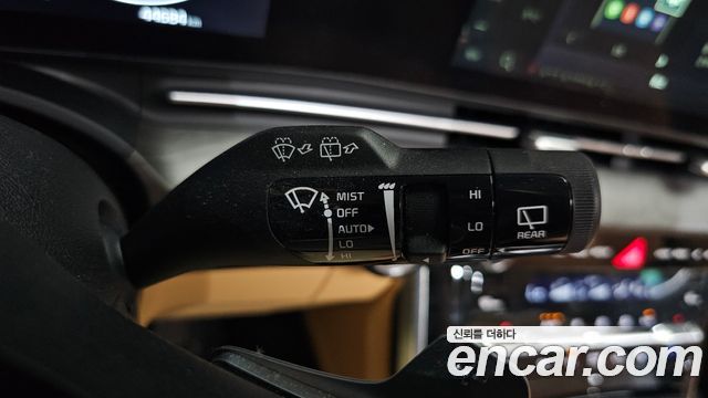 Kia Canival 2023 — photo 24