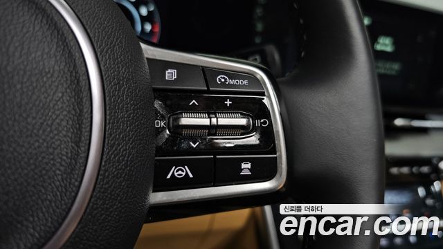 Kia Canival 2023 — photo 31