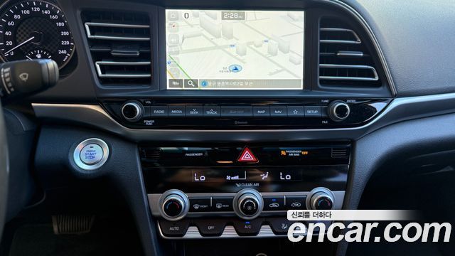 Hyundai AVANTE 2019 — photo 8