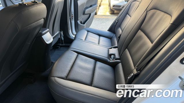 Hyundai AVANTE 2019 — photo 15
