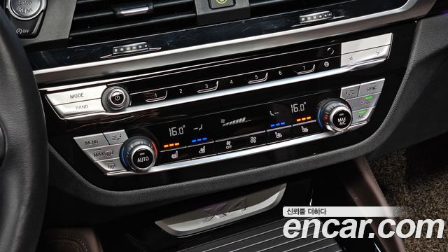 BMW X4 2021 — photo 23