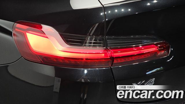 BMW X4 2021 — photo 9