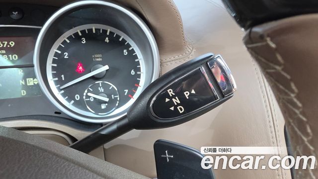 Mercedes-Benz GL-Class 2012 — photo 9