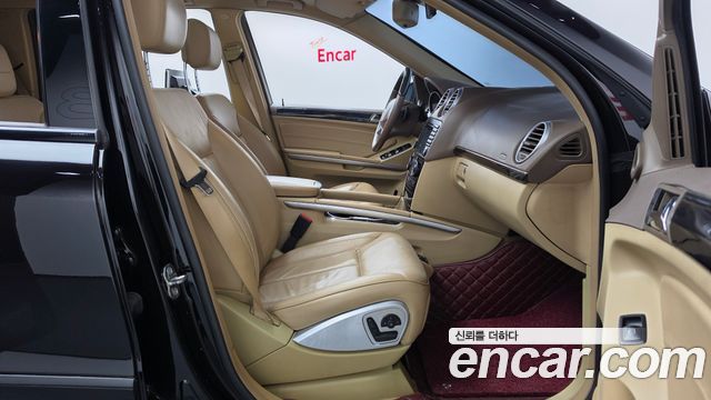 Mercedes-Benz GL-Class 2012 — photo 11