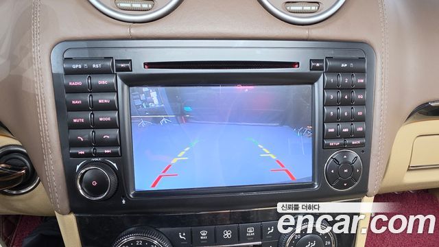 Mercedes-Benz GL-Class 2012 — photo 14