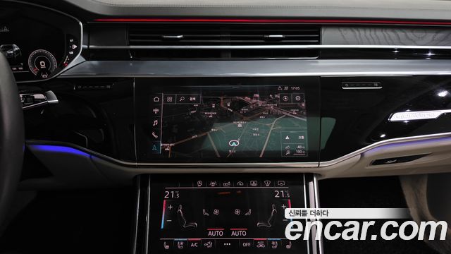 Audi A8 2018 — photo 18