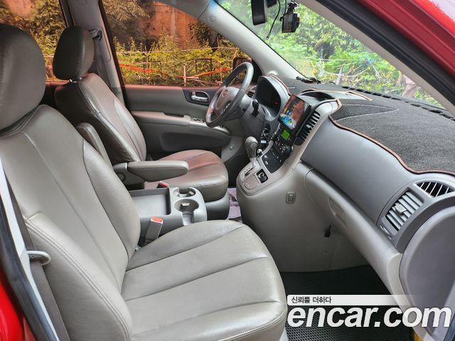 Kia Canival 2010 — photo 13