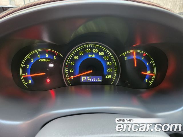 Kia Canival 2010 — photo 18