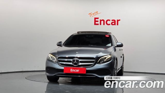 Mercedes-Benz E-Class 2020 — photo 3