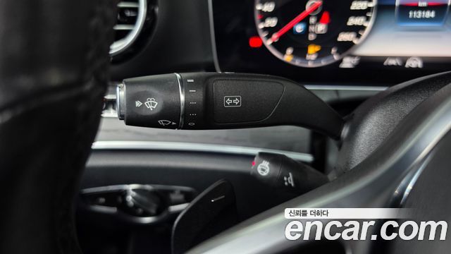 Mercedes-Benz E-Class 2020 — photo 28