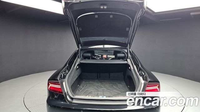 Audi A7 2016 — photo 20