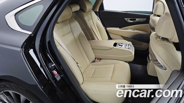 Kia K9 2022 — photo 18