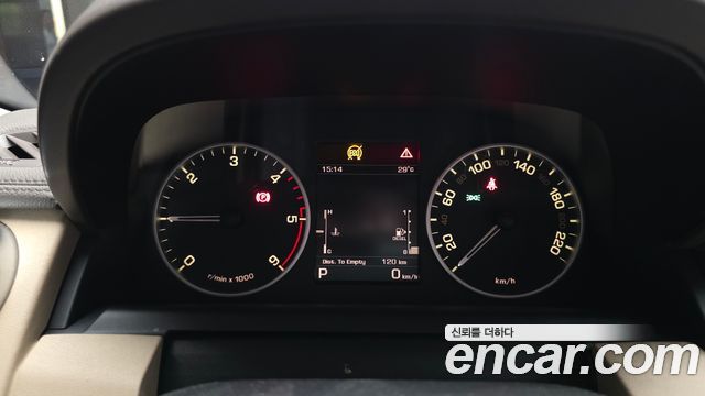 Land Rover Discovery 2015 — photo 8