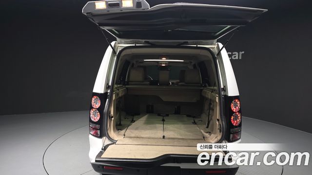 Land Rover Discovery 2015 — photo 20