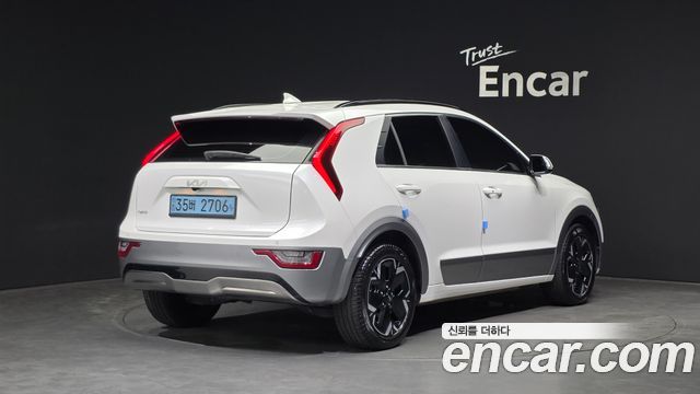 Kia Niro 2023 — photo 2
