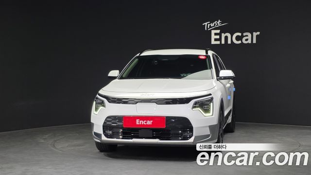 Kia Niro 2023 — photo 3