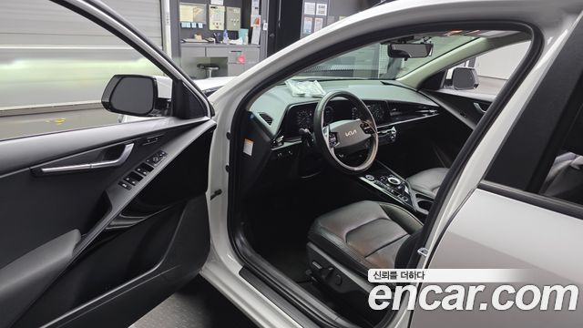 Kia Niro 2023 — photo 10