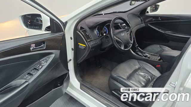 Hyundai Sonata 2013 — photo 10