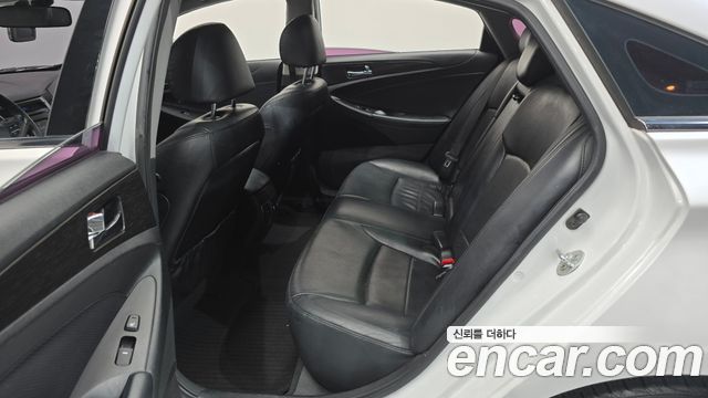 Hyundai Sonata 2013 — photo 11