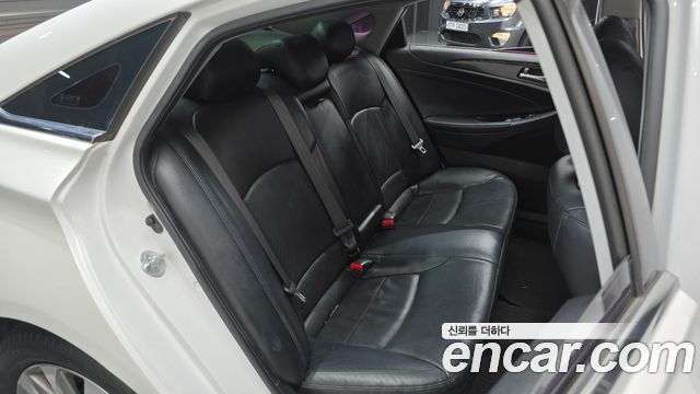Hyundai Sonata 2013 — photo 12